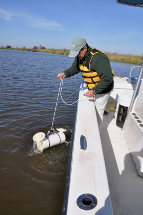 Horizontal Water Sampling